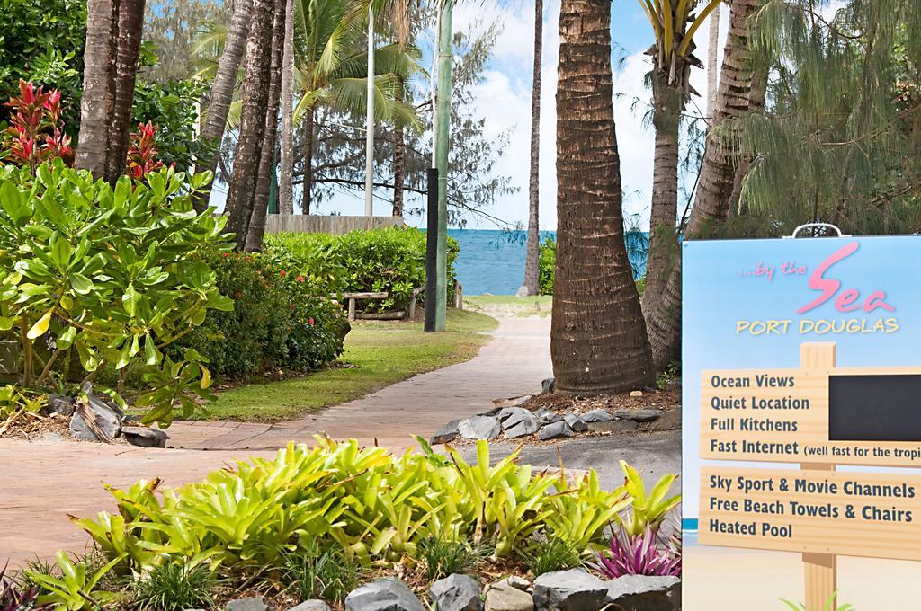 By The Sea Port Douglas Luaran gambar