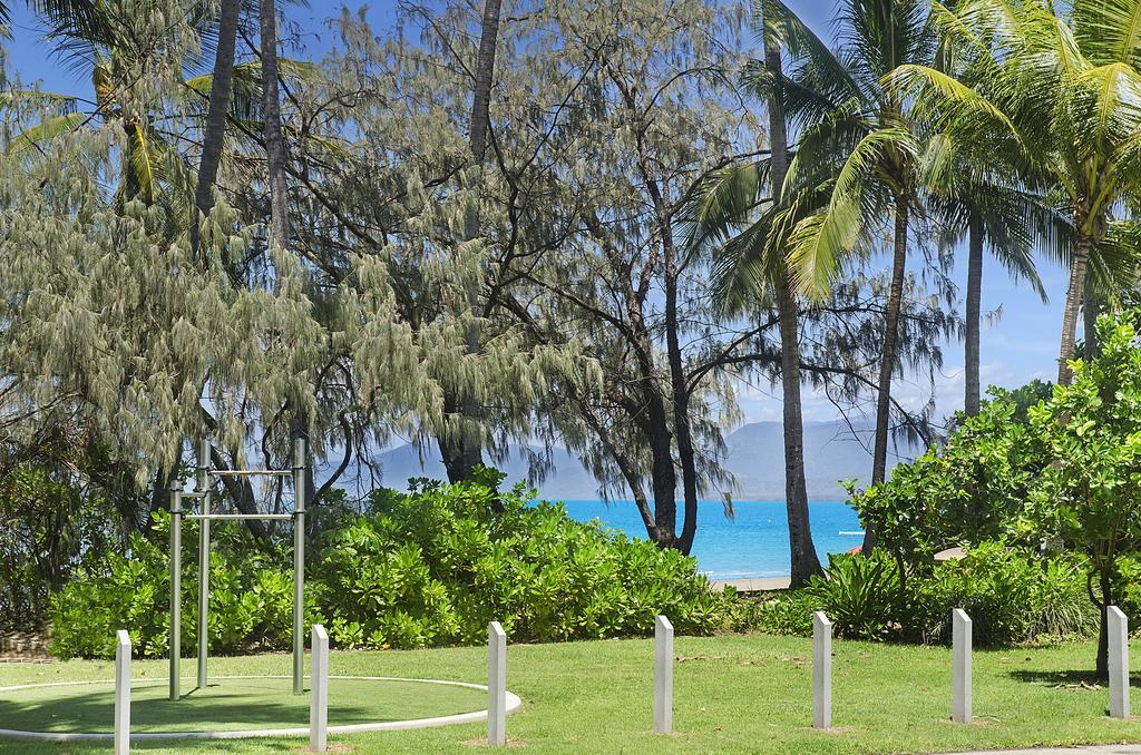 By The Sea Port Douglas Luaran gambar